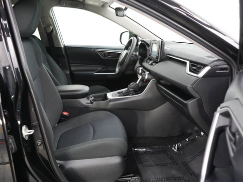Used 2019 Toyota RAV4 LE w/ Carpet Mat Package AWD/4WD image 11