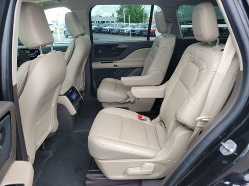 Certified 2024 Lincoln Aviator Reserve w/ Elements Package Plus AWD/4WD image 21