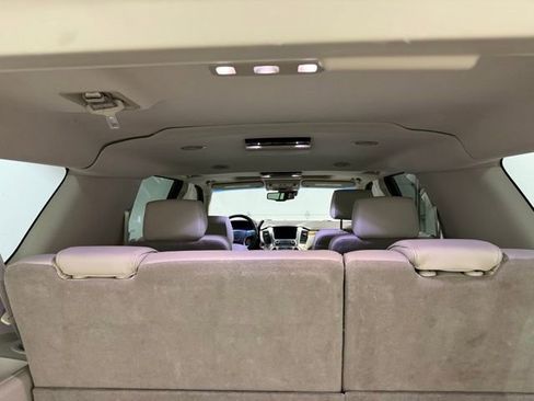 Used 2017 GMC Yukon XL Denali w/ Open Road Package AWD/4WD image 11