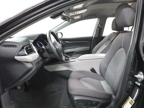 Used 2022 Toyota Camry LE FWD image 21