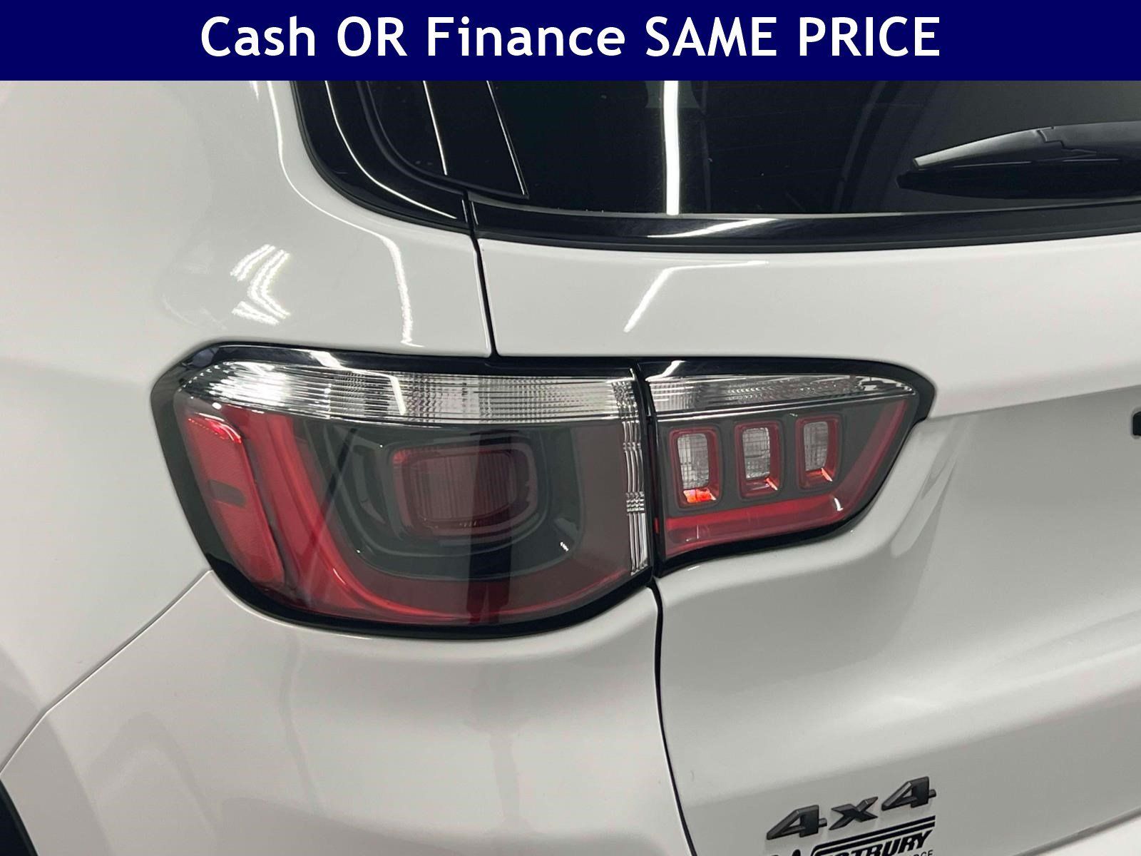Certified 2025 Jeep Compass Latitude w/ Altitude Special Edition AWD/4WD image 10