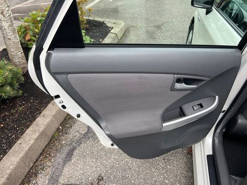 Used 2011 Toyota Prius Two FWD image 15