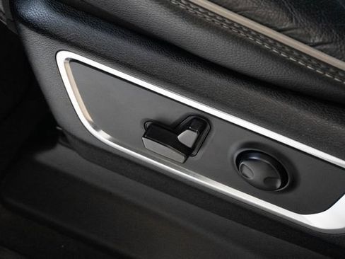 Used 2024 RAM 1500 Laramie RWD image 14