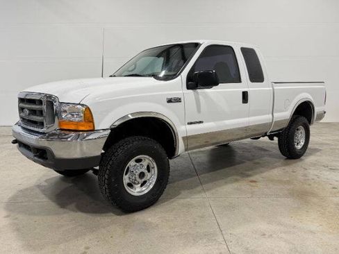 Used 2000 Ford F250 XLT image 1