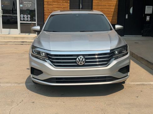 Used 2021 Volkswagen Passat 2.0T SE FWD image 7