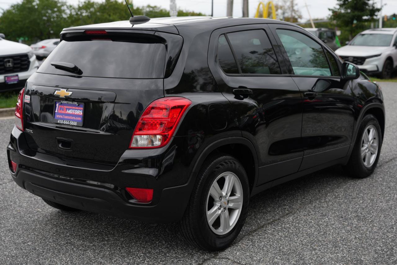 Used 2020 Chevrolet Trax LS w/ Tint and Cruise Package FWD image 5