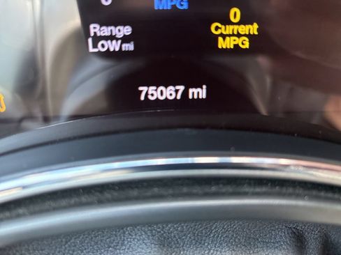 Used 2020 Jeep Grand Cherokee Altitude AWD/4WD image 11