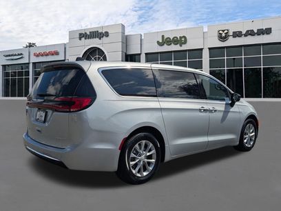New 2026 Chrysler Pacifica Limited