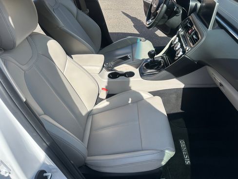 Used 2019 Genesis G70 2.0T Sport image 29