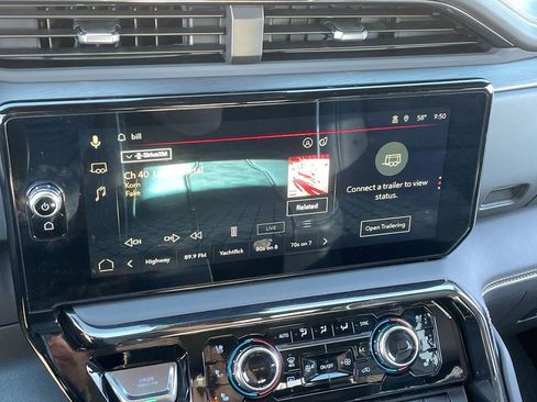 Used 2024 GMC Sierra 1500 AT4X image 13