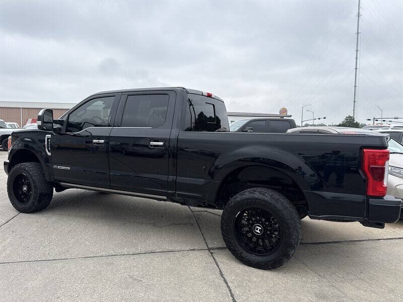 Used 2018 Ford F250 Platinum w/ Platinum Ultimate Package AWD/4WD image 4