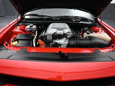 Used 2018 Dodge Challenger SRT Hellcat RWD image 48