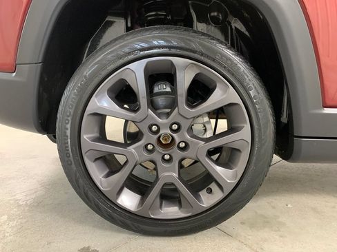 Used 2021 Jeep Compass Latitude AWD/4WD image 9