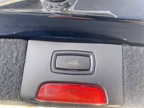 Used 2017 Porsche Cayenne Platinum Edition image 7