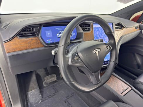 Used 2020 Tesla Model X Long Range image 13