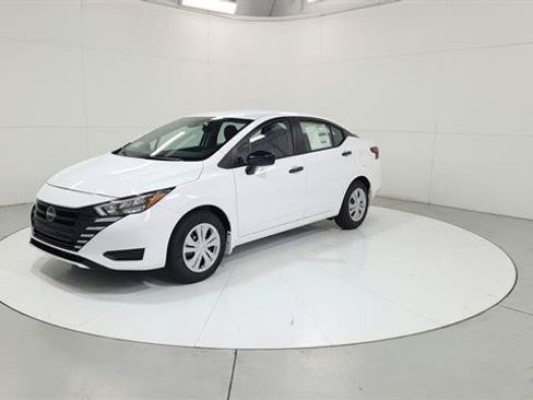 Used 2025 Nissan Versa S w/ Trunk Package FWD image 3
