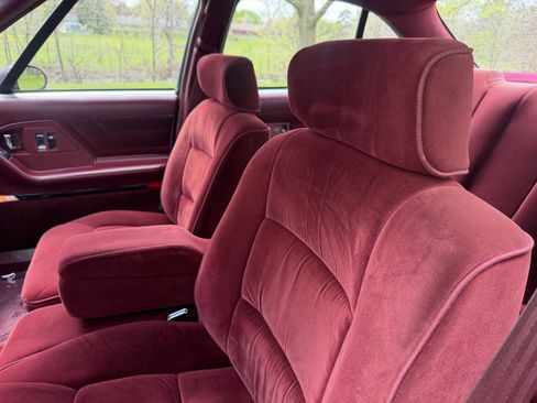 Used 1992 Oldsmobile 88 Royale LS FWD image 10