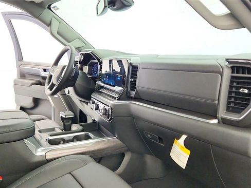 New 2026 Chevrolet Silverado 1500 LTZ w/ LTZ Convenience Package II image 38