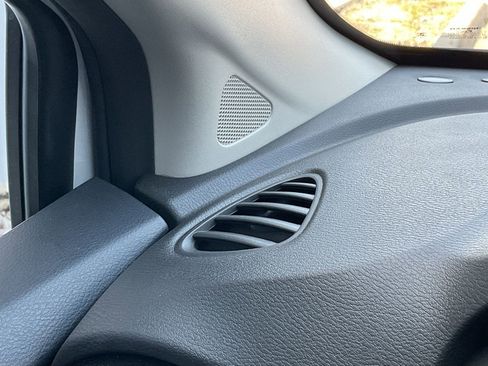 New 2025 Nissan Versa SR w/ Trunk Package image 24