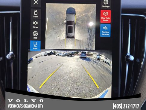 New 2026 Volvo XC60 B5 Plus w/ Protection Package Premier AWD/4WD image 17