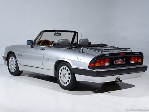 Used 1987 Alfa Romeo Spider Quadrifoglio image 5