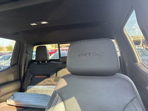 Used 2022 GMC Sierra 1500 AT4 w/ AT4 Premium Package image 7