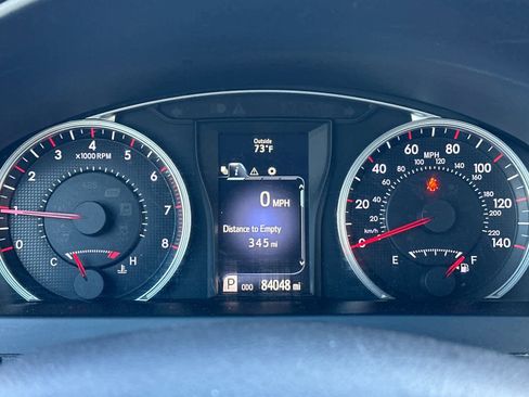 Used 2015 Toyota Camry SE w/ Moonroof Package image 25