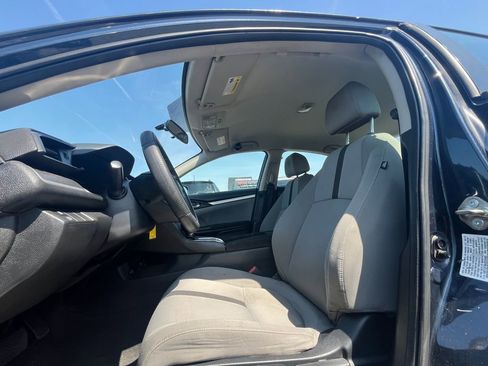 Used 2018 Honda Civic LX image 11