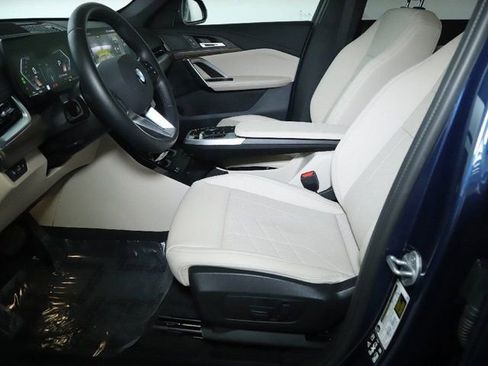 Used 2025 BMW X1 xDrive28i w/ Technology Package image 22