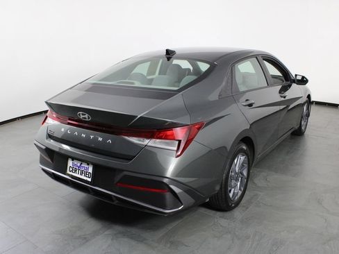 Certified 2024 Hyundai Elantra SEL FWD image 4