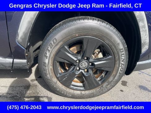 Used 2021 Toyota RAV4 XLE w/ Convenience Package AWD/4WD image 9