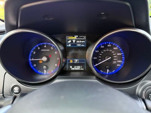 Used 2018 Subaru Outback 2.5i Touring AWD/4WD image 16