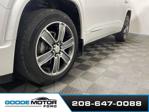Used 2017 GMC Acadia Denali w/ Technology Package AWD/4WD image 27
