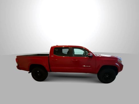 Used 2022 Toyota Tacoma SR5 image 9