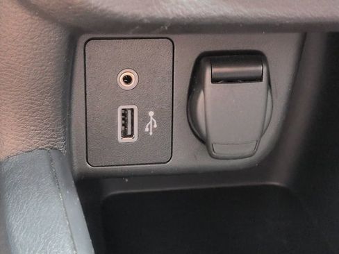 Used 2025 Nissan Versa S w/ Trunk Package image 21