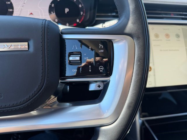 Certified 2025 Land Rover Range Rover SE AWD/4WD image 24
