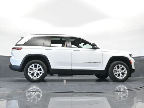 Used 2023 Jeep Grand Cherokee Limited image 65