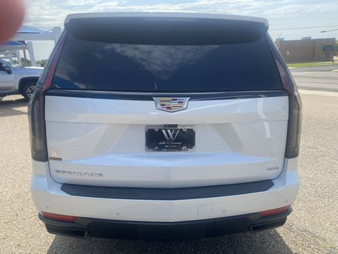 Used 2023 Cadillac Escalade ESV Sport Platinum AWD/4WD image 7