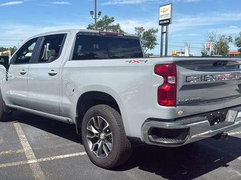 Used 2024 Chevrolet Silverado 1500 LT AWD/4WD image 5