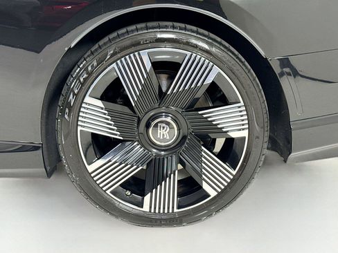 Used 2024 Rolls-Royce Spectre w/ Spectre Launch Package AWD/4WD image 39