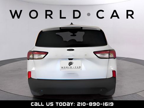 Used 2022 Ford Escape SE w/ SE Sport Appearance Package FWD image 6
