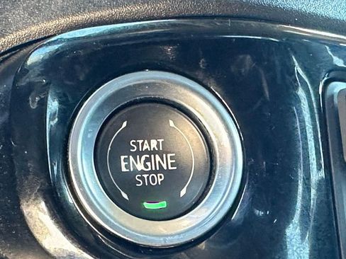 Used 2025 Chevrolet Silverado 1500 LT AWD/4WD image 17