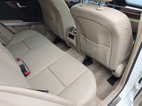 Used 2012 Mercedes-Benz GLK 350 4MATIC image 13