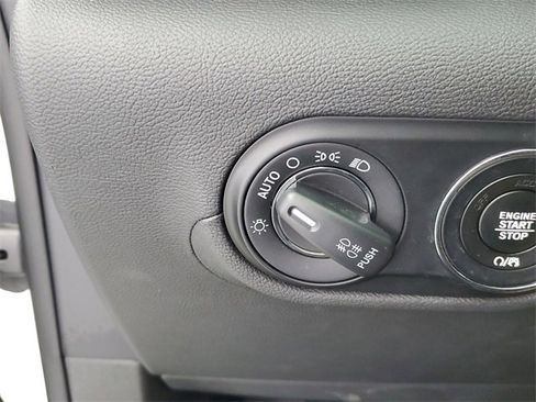 Used 2022 Maserati Levante GT image 33