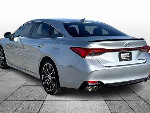Used 2022 Toyota Avalon Touring image 10