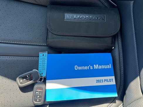 Used 2023 Honda Pilot Elite image 35