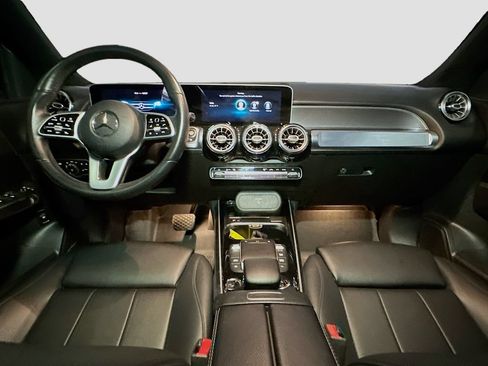 Used 2021 Mercedes-Benz GLB 250 4MATIC image 12