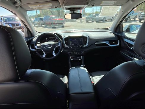Certified 2024 GMC Terrain SLT image 25