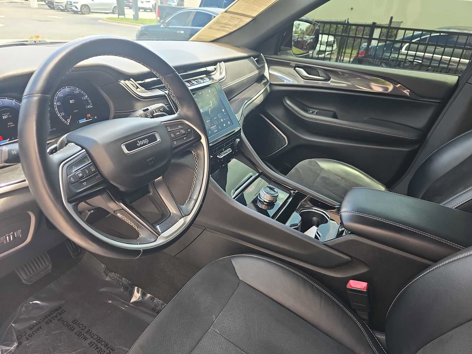 Used 2021 Jeep Grand Cherokee L Laredo RWD image 18