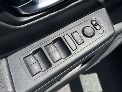 Used 2025 Honda CR-V Sport-L image 17